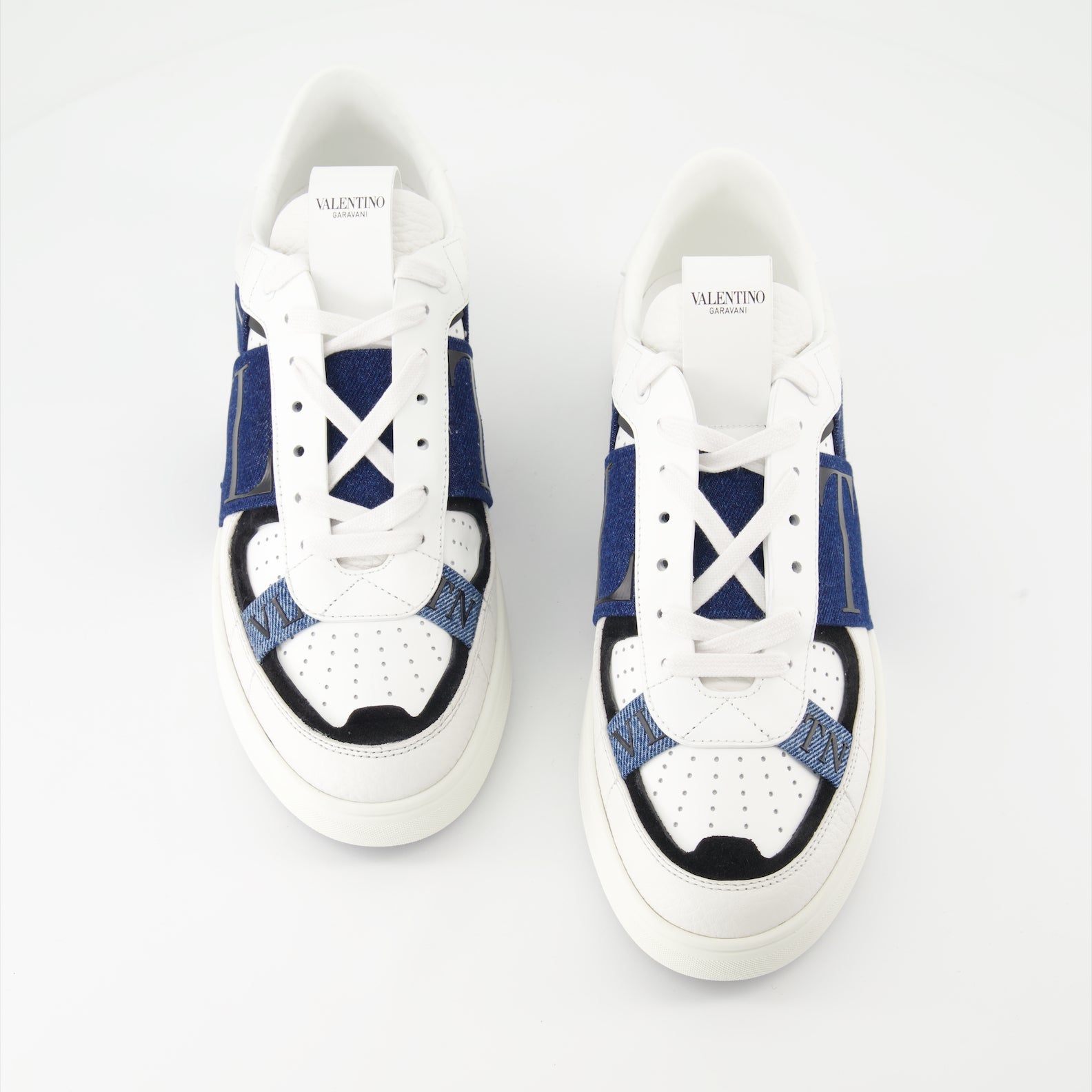 VL7N Sneakers, Valentino Garavani Sneakers, Luxury Sneakers, Denim Detail Sneakers, High-End Footwear