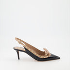 Imagen de las espadrilles Rockstud con correa trasera de cuero de Valentino Garavani para mujeres - Temporada Primavera-Verano 2024 - Vista lateral derecha