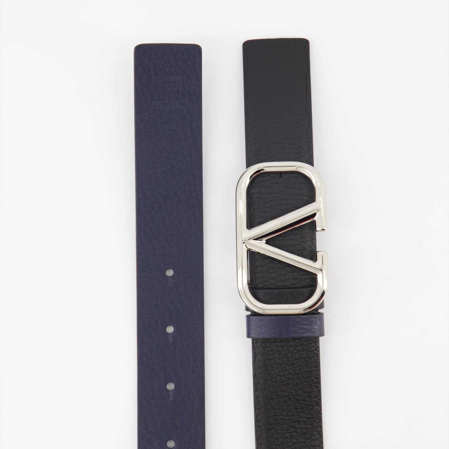 Reversible belt, Valentino Garavani, luxury accessories, VLogo belt, premium leather belt