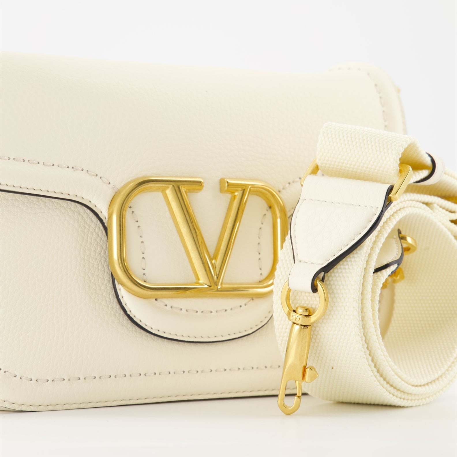 Valentino Garavani, AllTime Bag, White Calfskin Bag, Luxury Accessories, Designer Handbags