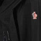 Bild einer Windjacke von Moncler Grenoble für Damen - Saison Frühjahr-Sommer 2024 - Detailansicht 1