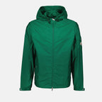 Imagen de una chaqueta cortavientos verde oscuro de Moncler para hombre - Temporada Primavera-Verano 2024 - Vista frontal