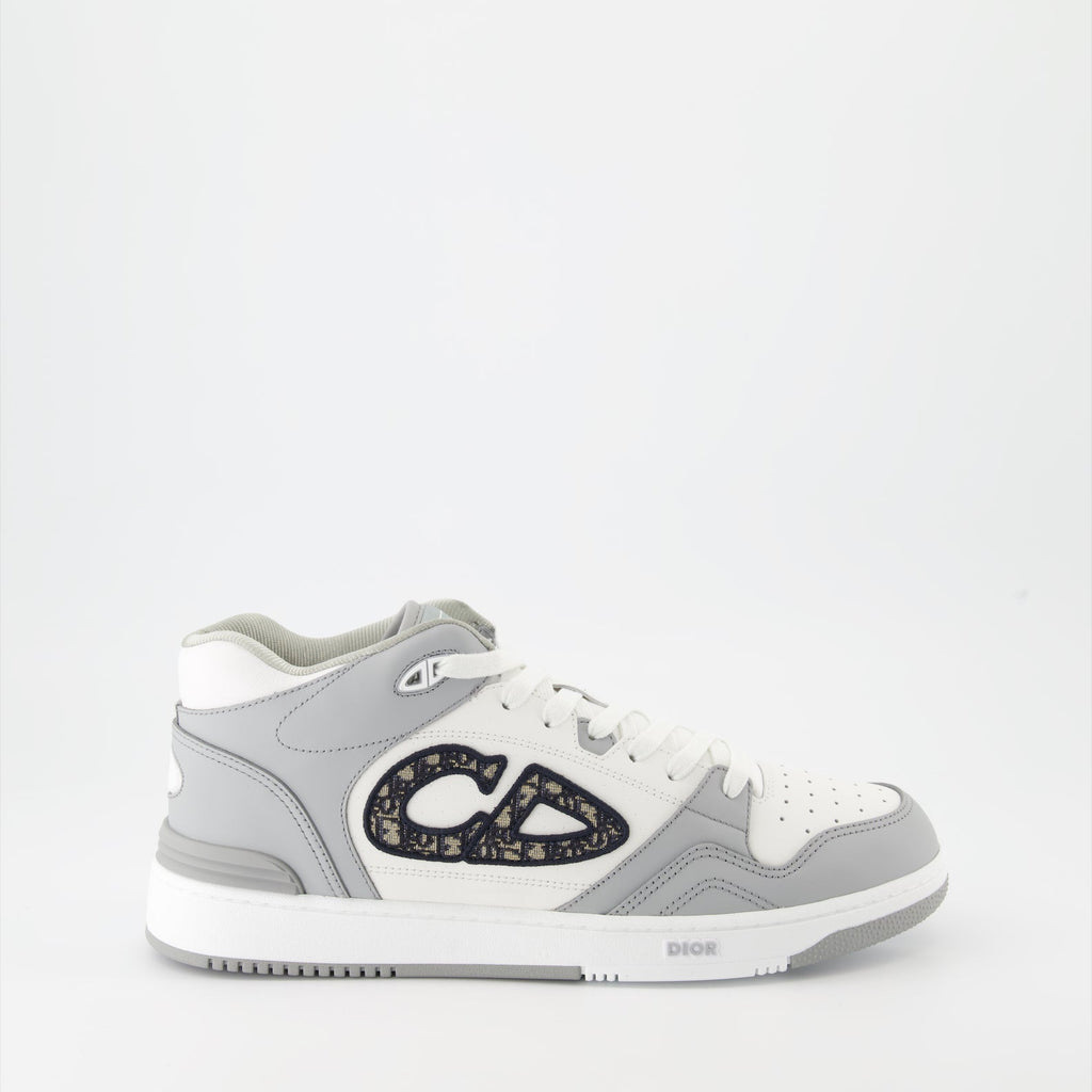ディオールのメンズ用グレーとホワイトのレザー スニーカーB57の画像 - シーズン春夏2024 - 右側面のビュー