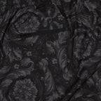 Imagen de los bañadores reversibles Barocco de Versace para hombres - Temporada Primavera-Verano 2024 - Vista de Detalle 6