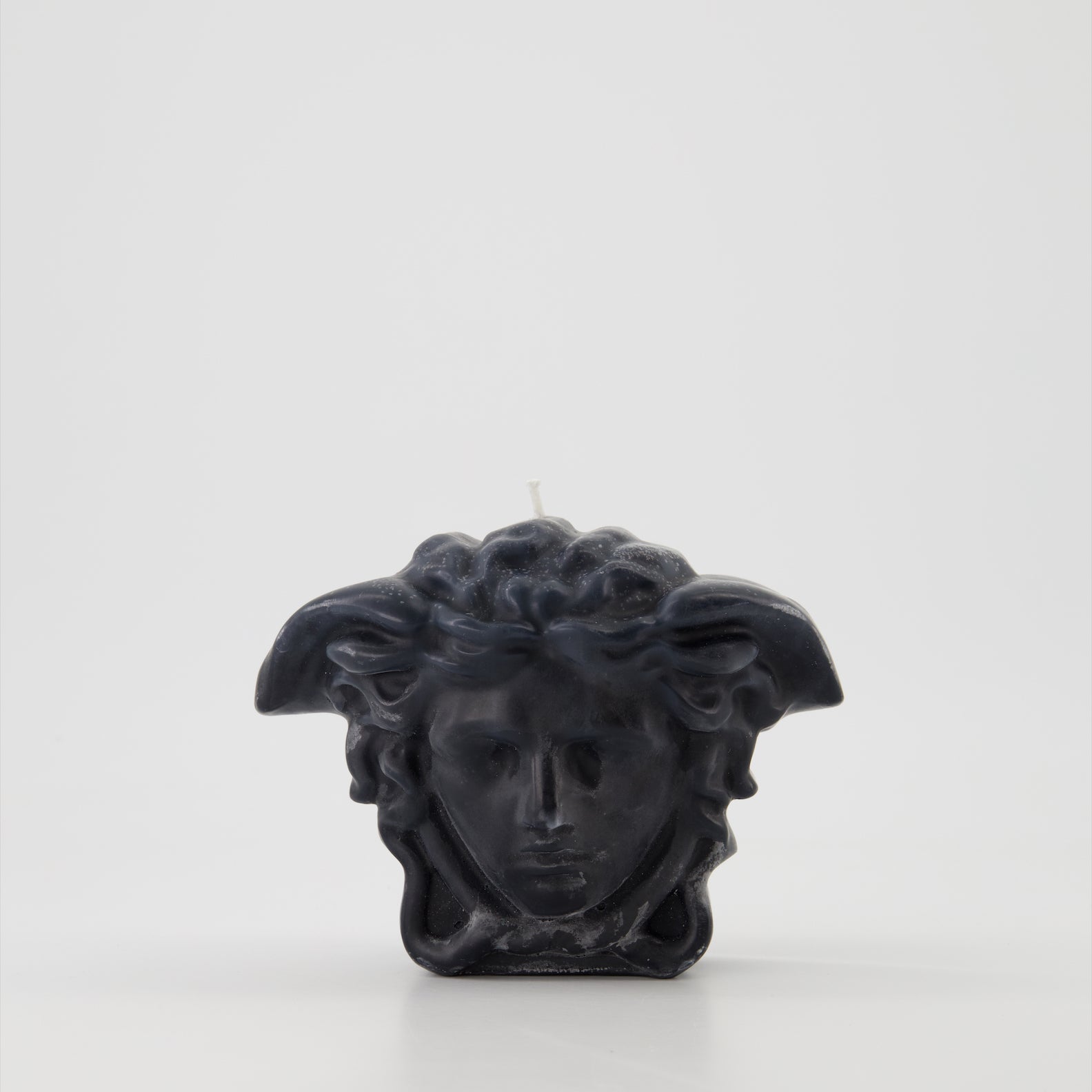 luxury candle, Versace, La Medusa, home fragrance, elegant decor