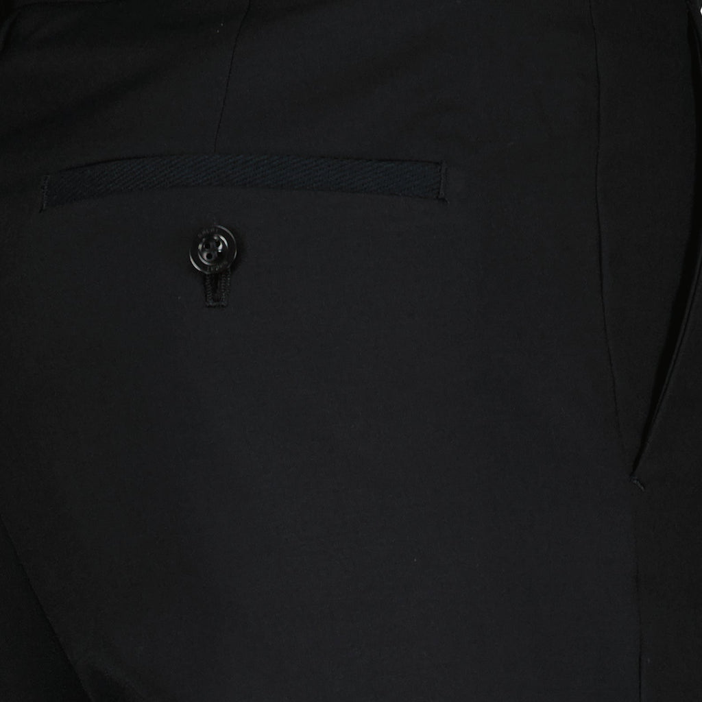 Pantalones Negros con Cinturón