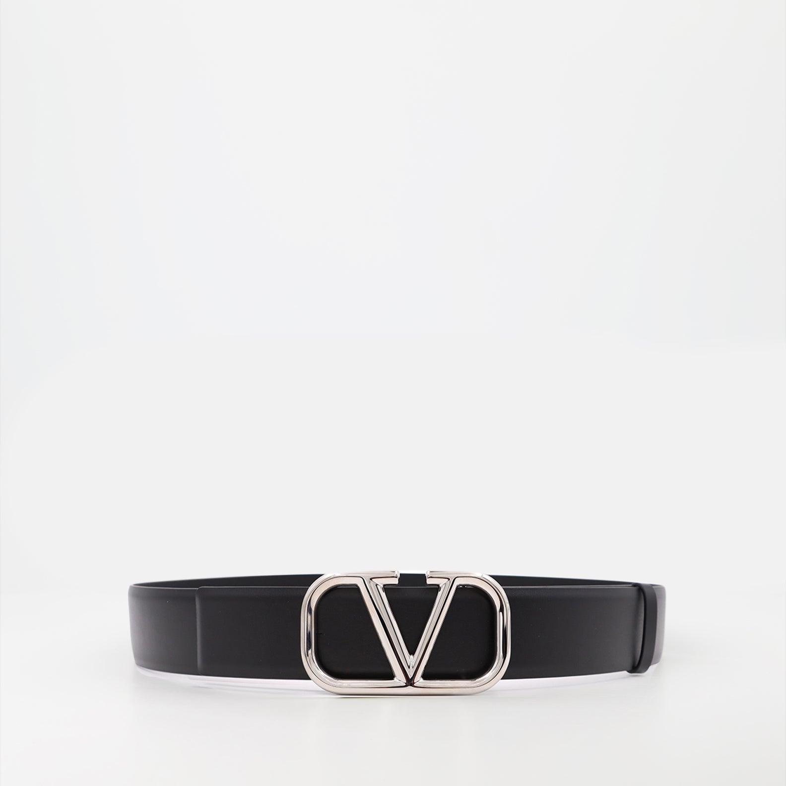 luxury belt, Valentino Garavani, black leather belt, VLogo accessory, designer menswear