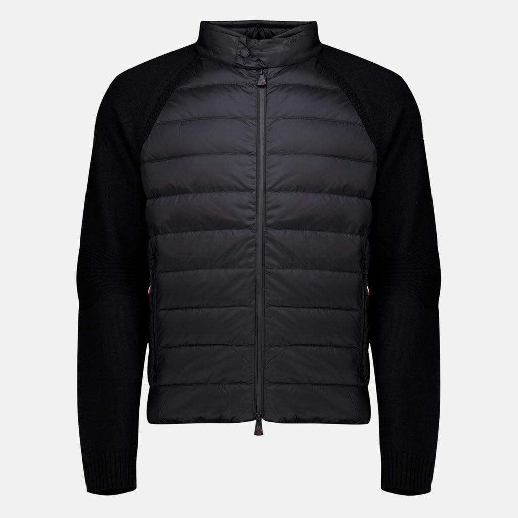 Chaqueta negra de materiales mixtos