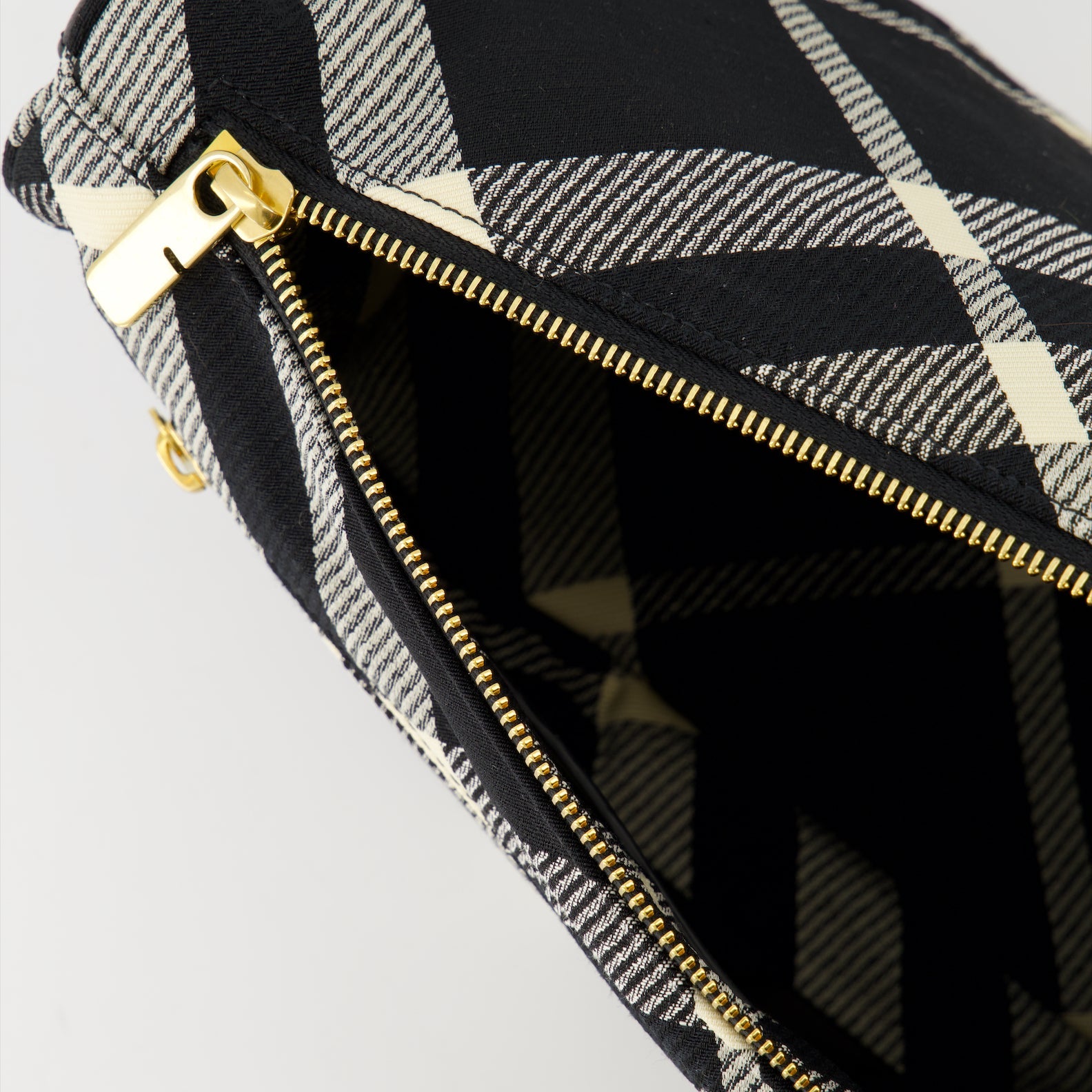 Checkered bag, Burberry accessory, luxury messenger bag, high-end fashion, designer handbags