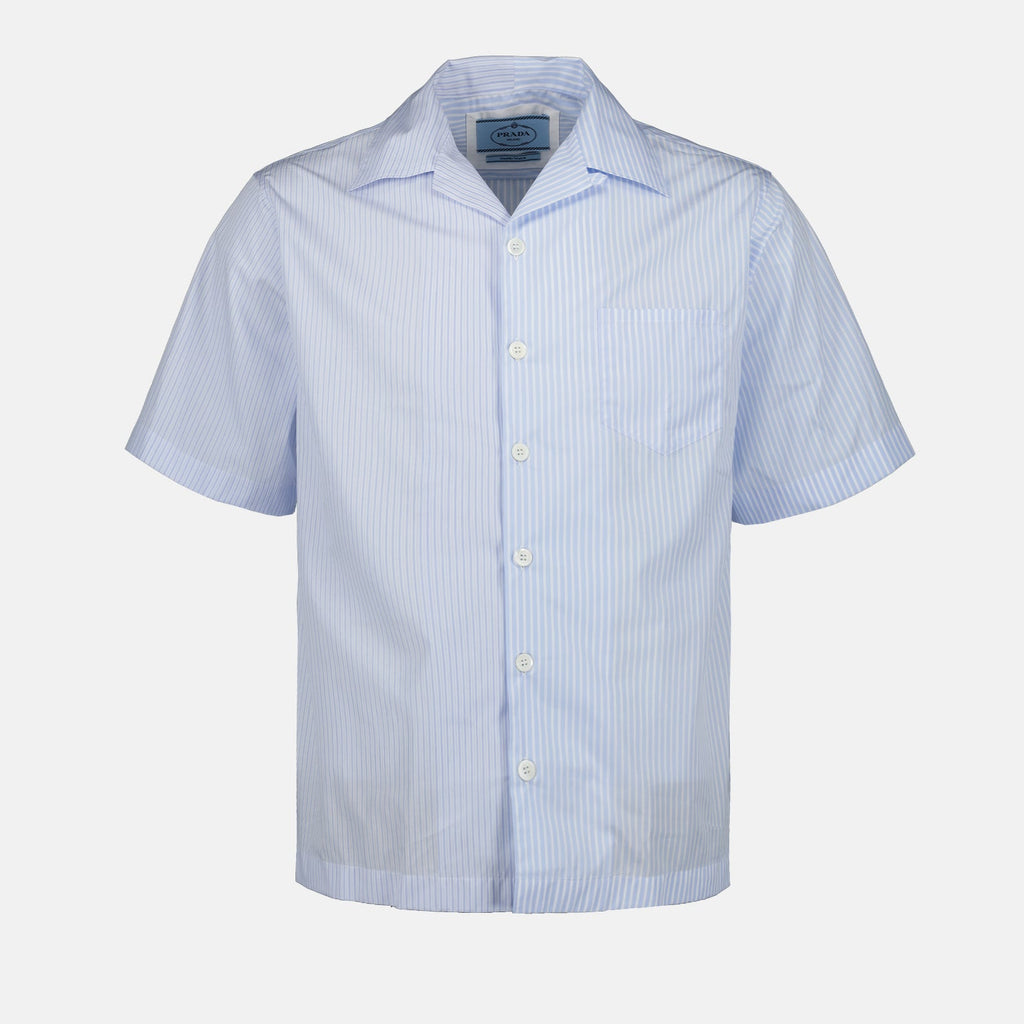 Imagen de una camisa a rayas azul y blanca de Prada para hombres - Temporada Primavera-Verano 2024 - Vista frontal