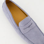 Imagen de los mocasines de ante Gommino de Tod's para hombres - Temporada Primavera-Verano 2025 - Vista de detalle superior