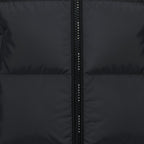 Immagine della giacca nera senza maniche Gabas di Moncler per uomo - Stagione Autunno-Inverno 2025 - Vista dei dettagli del prodotto 3