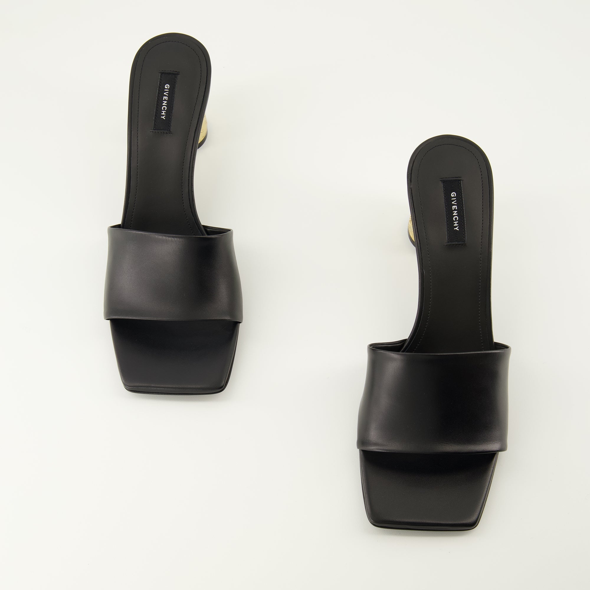 Image de l'article Sandales à talons Tape noir de la marque Givenchy pour Femme - Saison Printemps-Été 2026 - Vue de dessus paire de chaussure