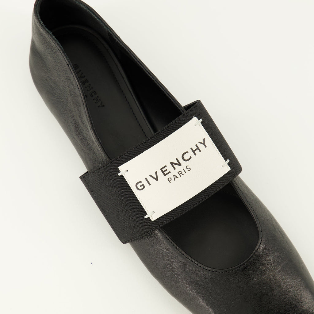 Image de l'article Ballerines Sliced Square noir de la marque Givenchy pour Femme - Saison Printemps-Été 2026 - Vue détaillée de haut
