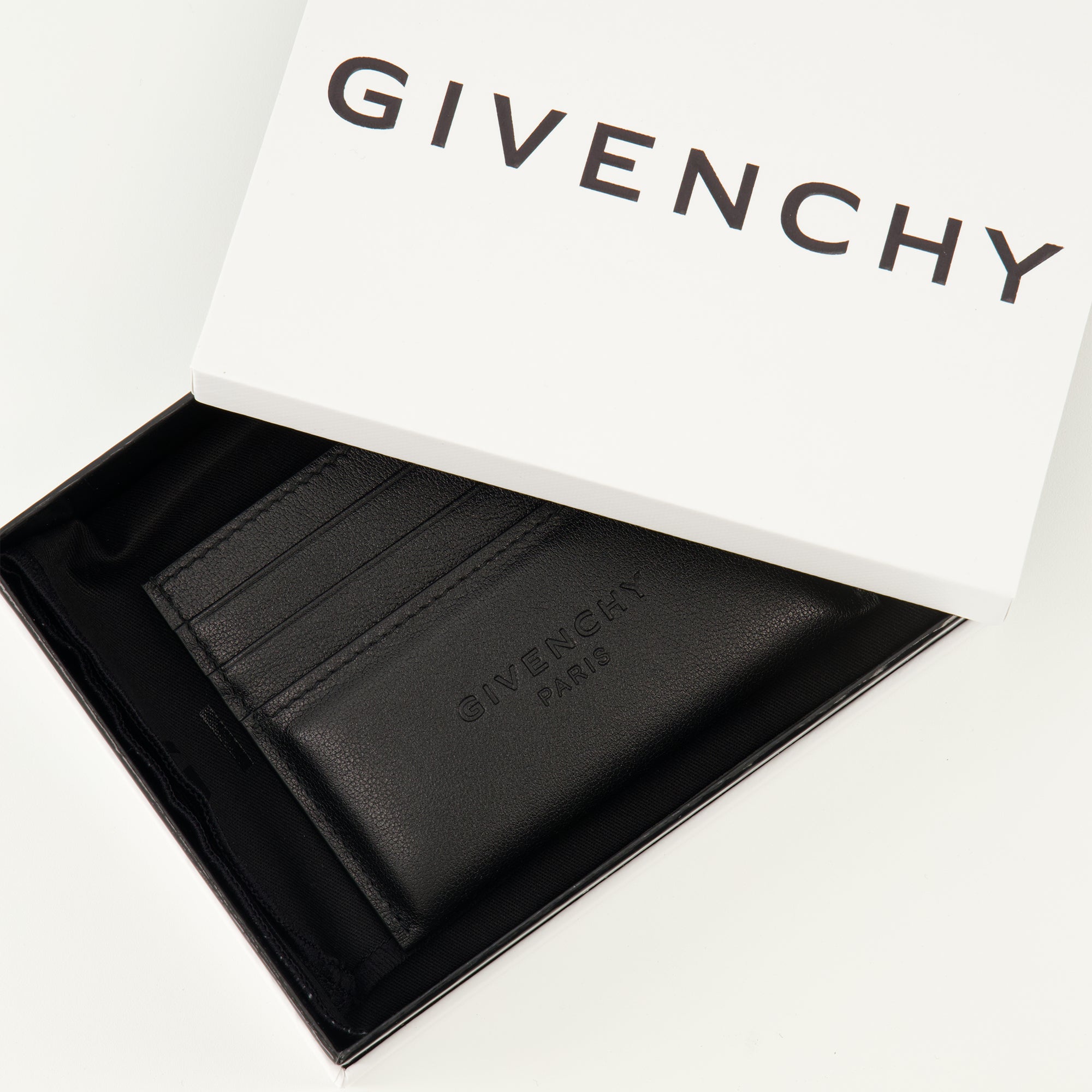Image de l'article Porte-cartes en cuir noir de la marque Givenchy pour Homme - Saison Printemps-Été 2026 - Vue détaillée_3