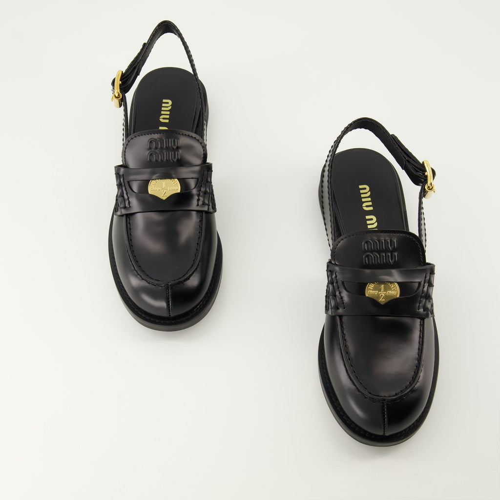 Image de l'article Mocassins en cuir noir de la marque Miu Miu pour Femme - Saison Printemps-Été 2026 - Vue de dessus paire de chaussure
