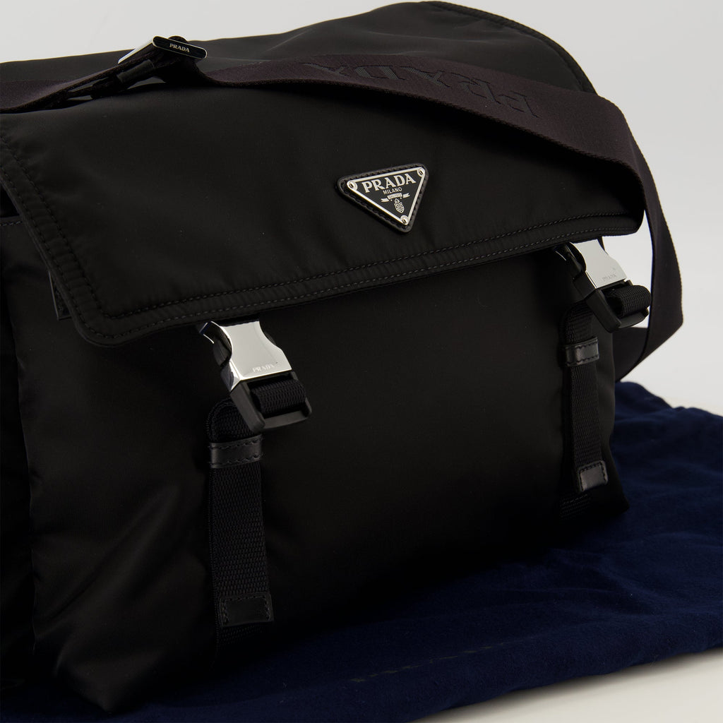 Image de l'article Sac Explore noir de la marque Prada pour Homme - Saison Printemps-Été 2026 - Vue détaillée_3