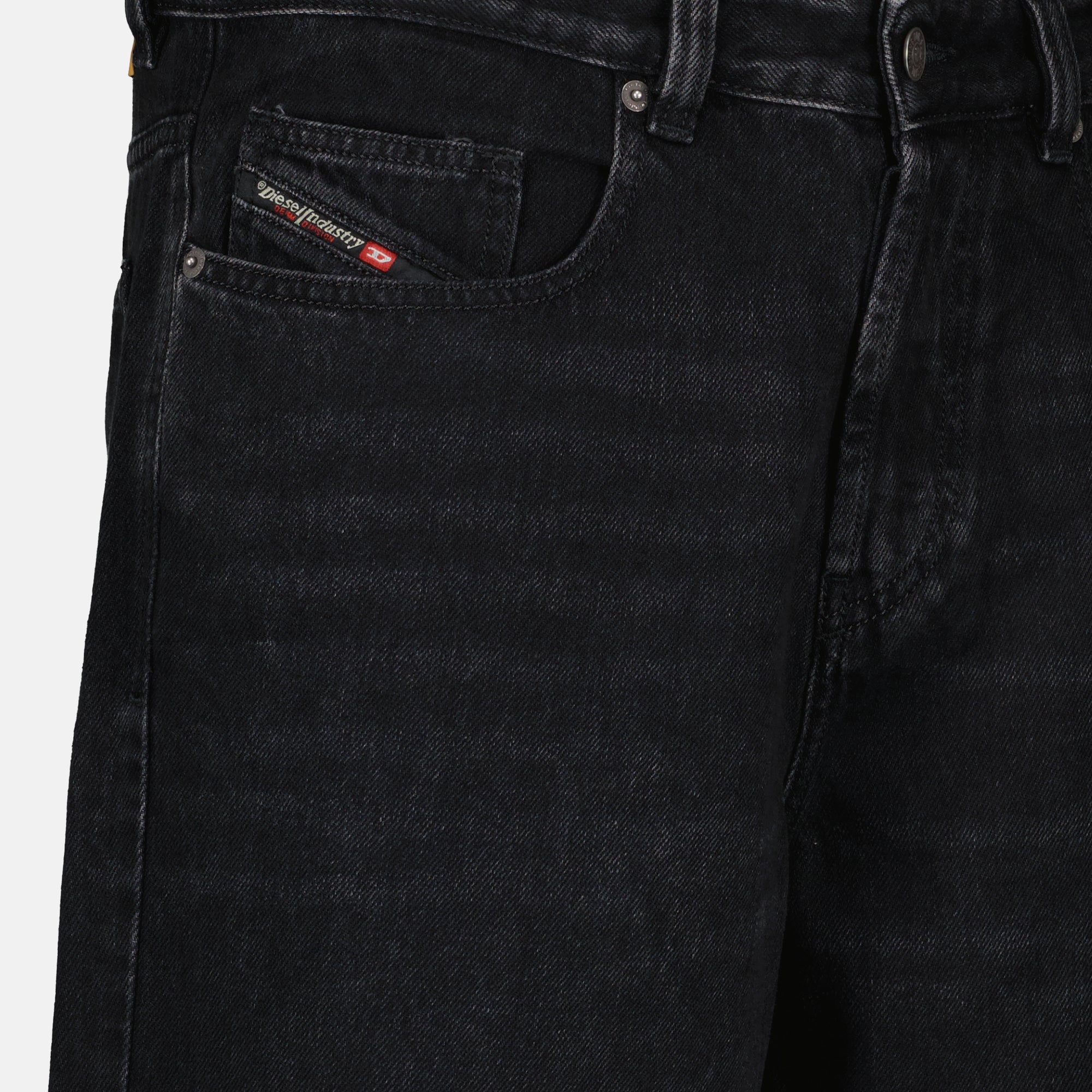 Image de l'article Jean D-Macro L32 noir de la marque Diesel pour Homme - Saison Printemps-Été 2026 - Vue détaillée_1