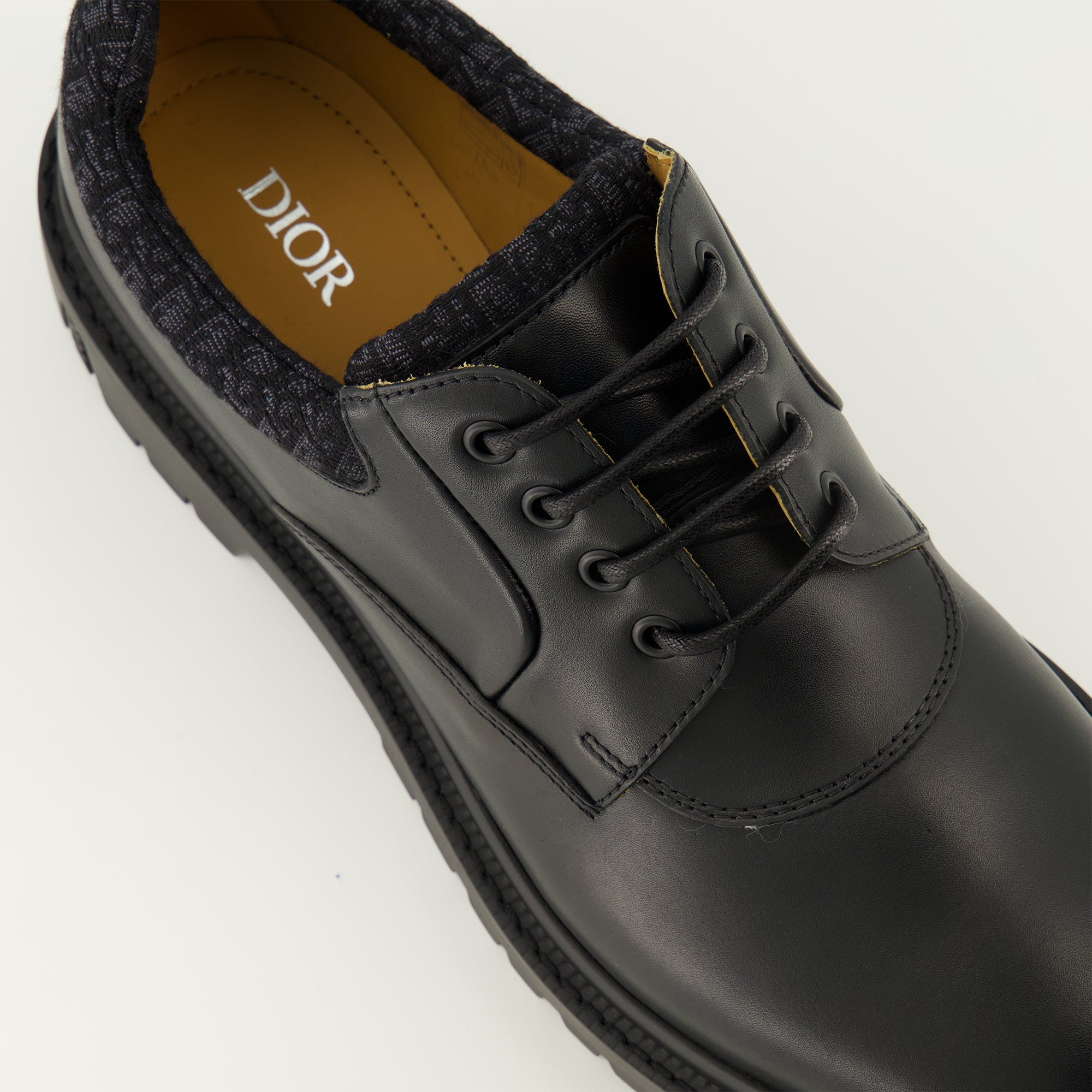 Bild des Derby Explorer III Schwarz von Dior für Männer - Saison Frühling-Sommer 2026 - Rückansicht