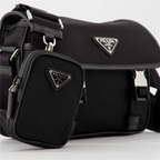 Imagem da bolsa de ombro em Re-Nylon preto da Prada para homens - Coleção Outono-Inverno 2024 - Detalhe vista 2