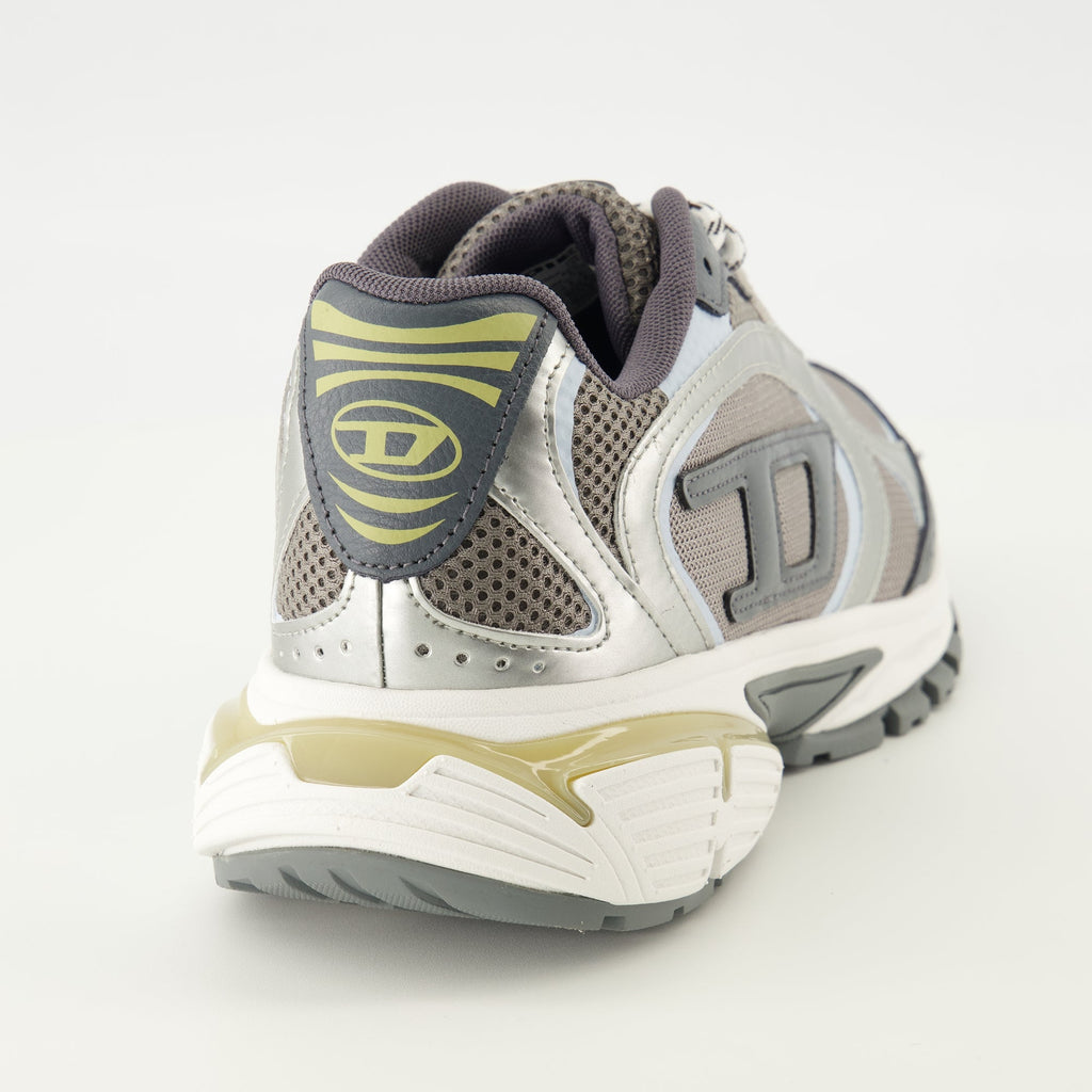 프로-V-덴스 타우프 및 실버 그레이 스니커즈