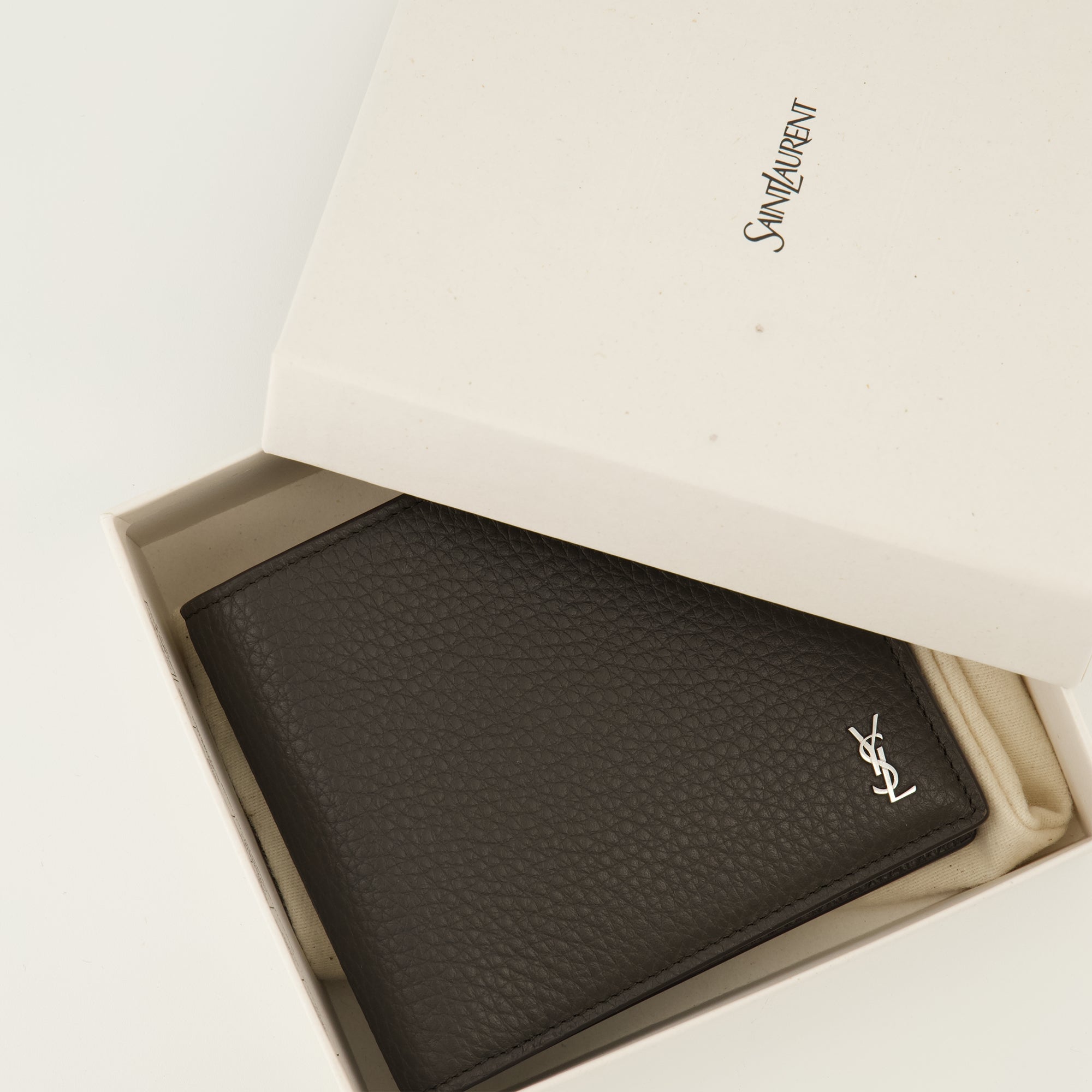 Image of Tiny Cassandre Wallet by Saint Laurent for Men - Season Spring-Summer 2026 - Detail View 2