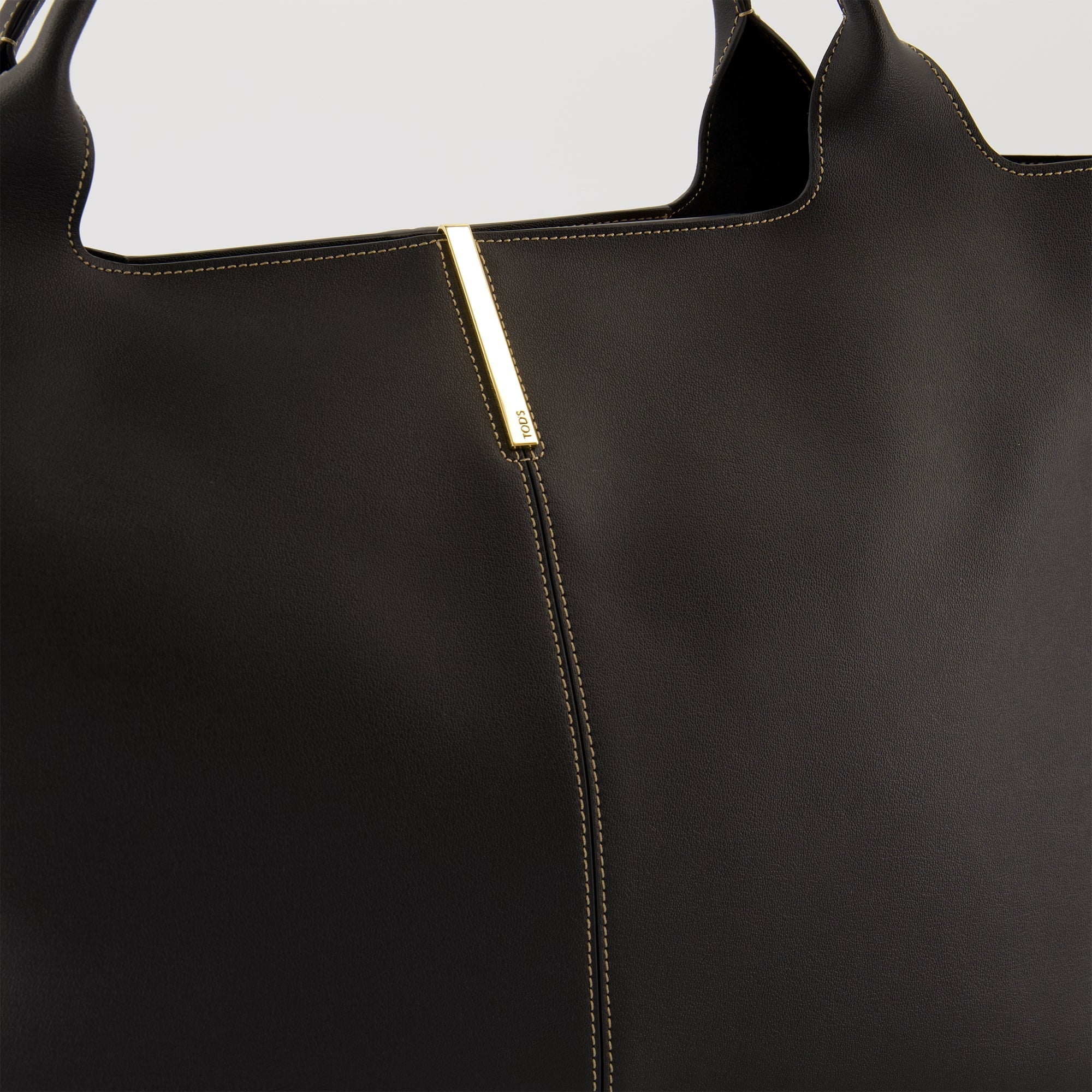Tod's shopping bag, medium black bag, calf leather bag, fashion accessories, premium handbags