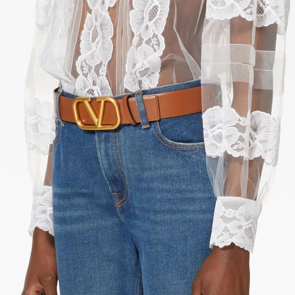 Image of VLogo Leather Belt by Valentino Garavani for Women - Season Spring-Summer 2025 - Product detail view 1