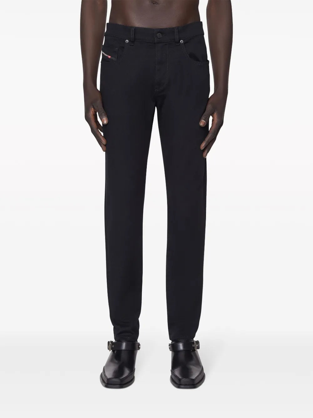 블랙 데님 슬림 진 D-Strukt