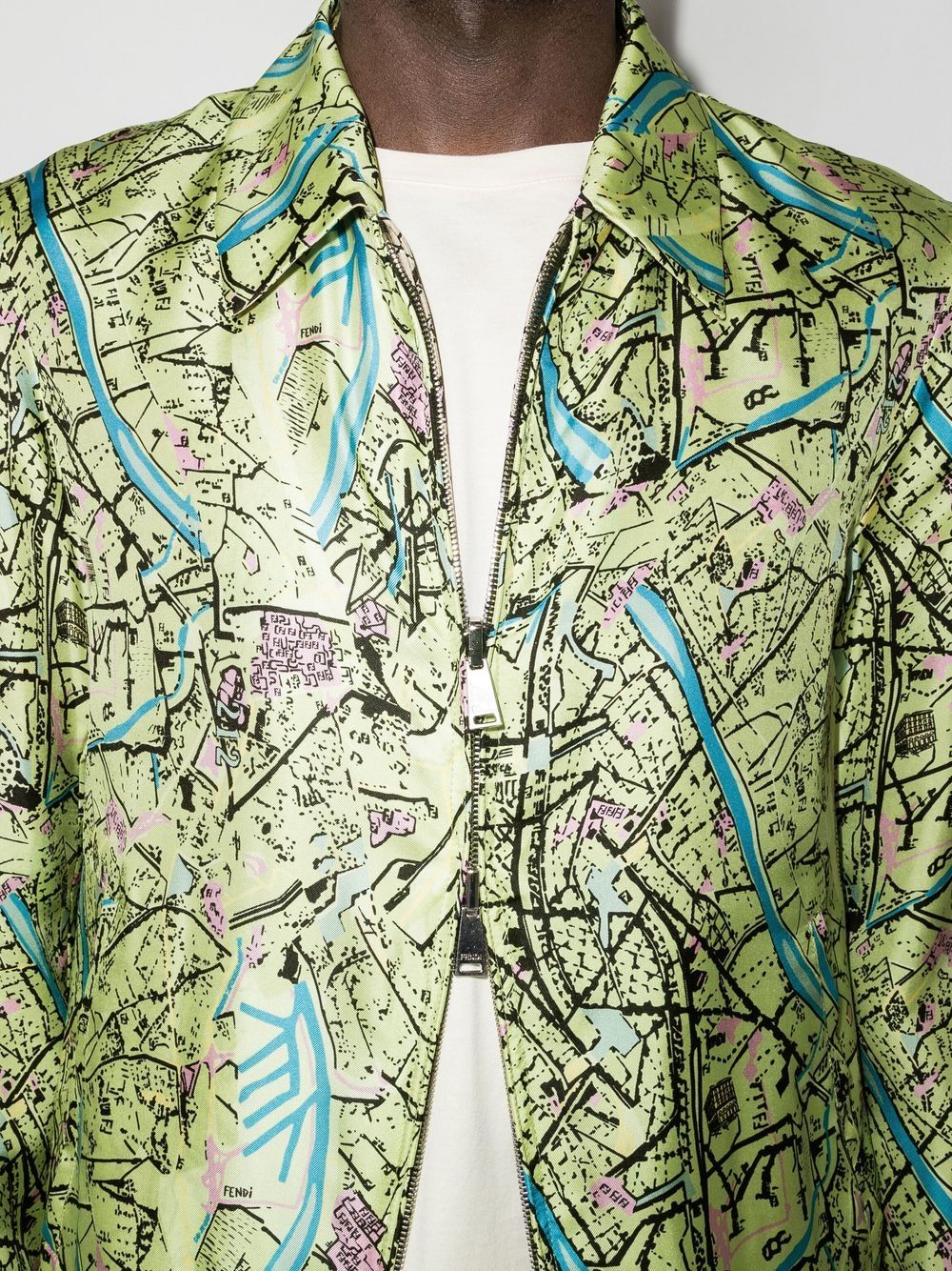 フェンディのFendi Map Jacketの画像 - メンズ - 2022年春夏シーズン - モデルビュー3