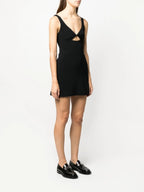 Image de la robe découpée par AMI Paris pour femmes - Saison Automne-Hiver 2022 - Modèle vue 2