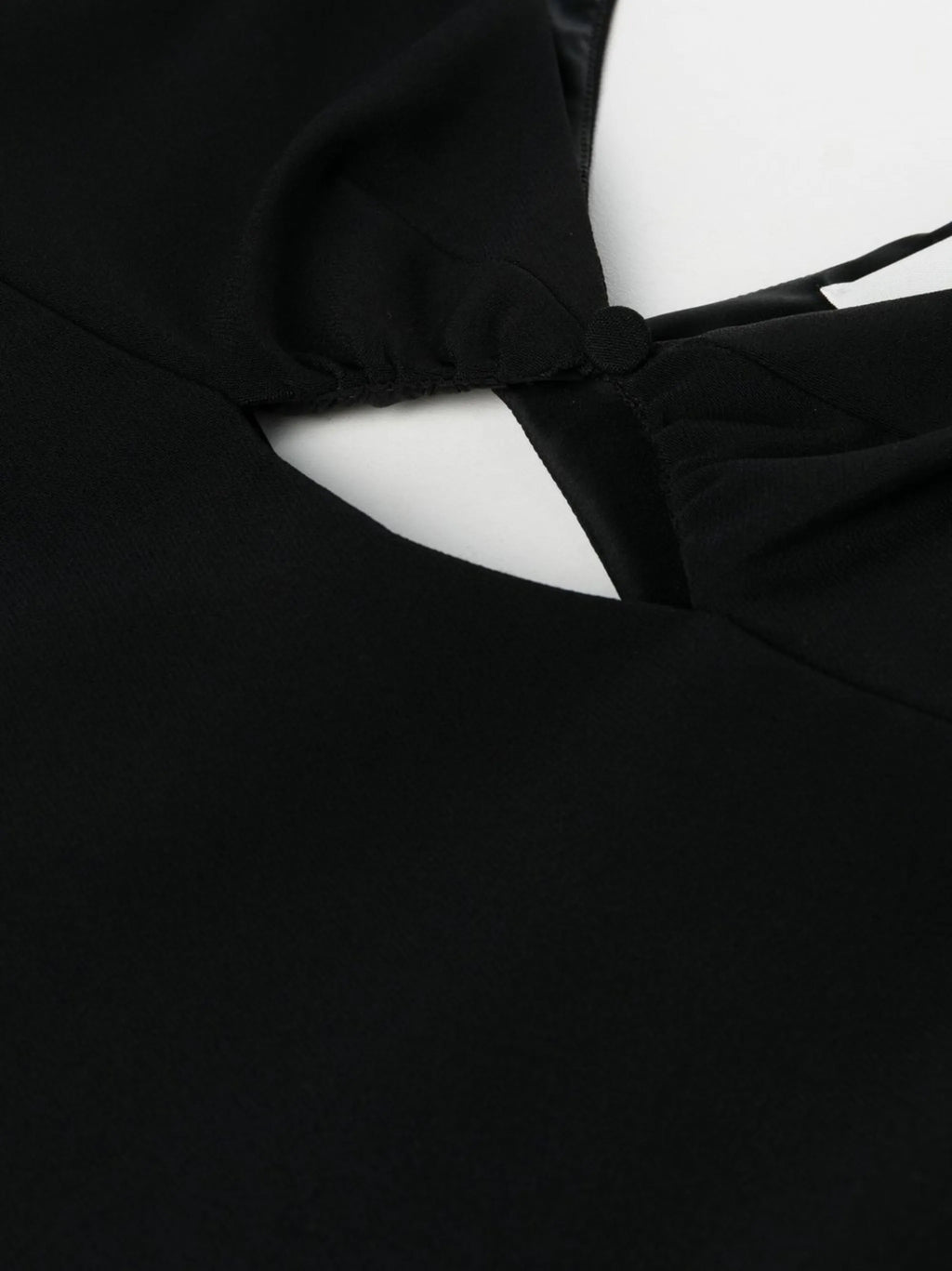 AMI 파리의 여성용 컷아웃 드레스 이미지 - 2022년 가을-겨울 시즌 - 모델 뷰 5