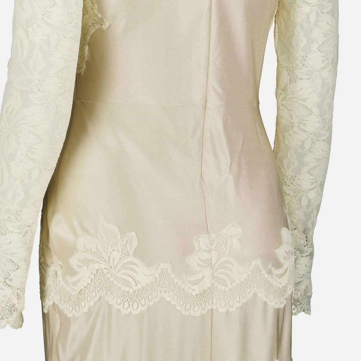 Beiges Spitzen-Maxikleid