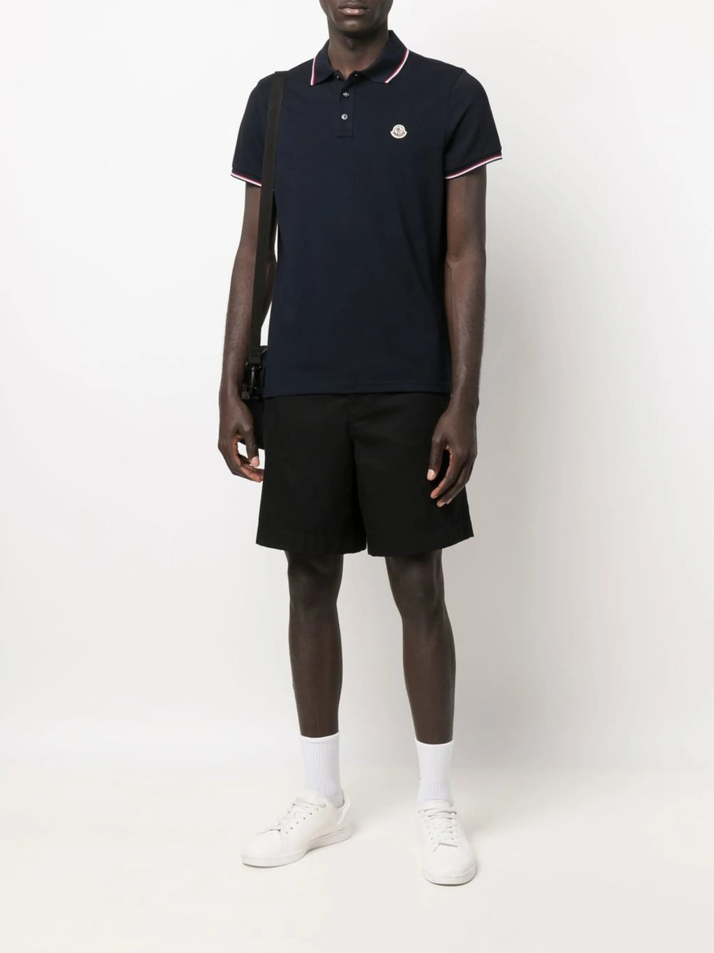 Imagen de Polo con Logo de Algodón de Moncler para Hombre - Temporada Primavera-Verano 2026 - Vista del Modelo 1