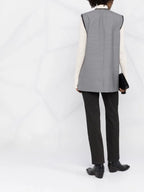 Imagen del blazer sin mangas de Alexander McQueen para mujeres - Temporada Otoño-Invierno 2022 - Vista modelo 6