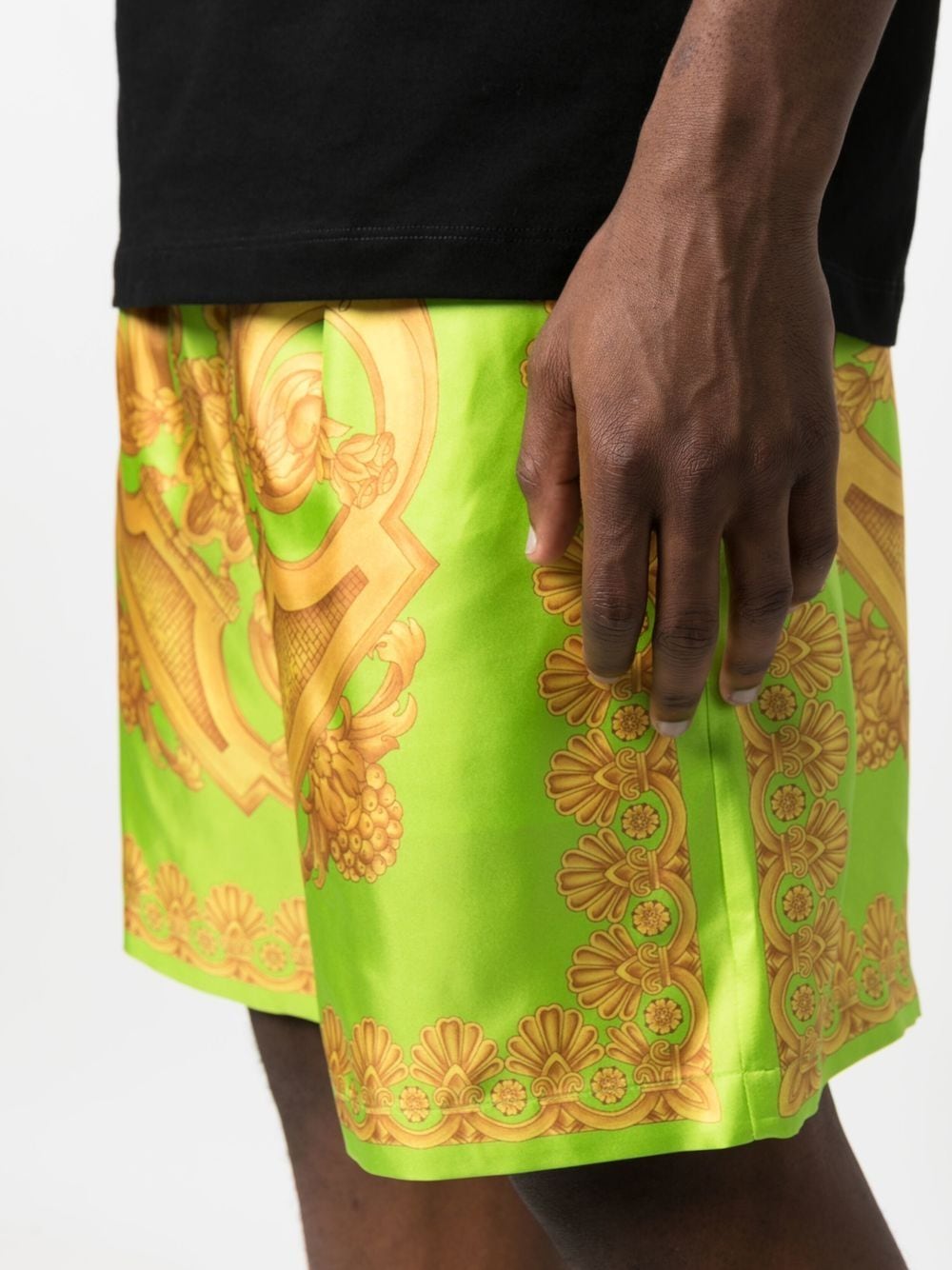 Versace silk shorts, Barocco 660, luxury men’s fashion, designer shorts, high-end clothing