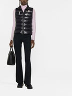 Bilde av Gany svart dunvest av Moncler for kvinner - Sesong høst-vinter 2025 - Modellvisning 1