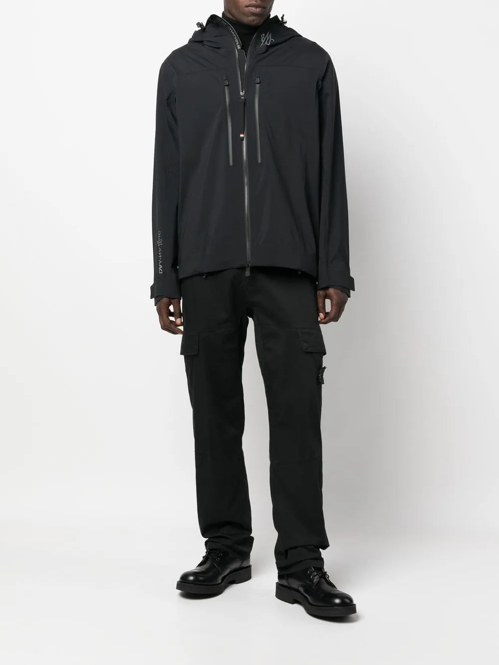 Imagen de la chaqueta Fuyens de Moncler Grenoble para hombres - Temporada Otoño-Invierno 2022 - Vista del modelo 1