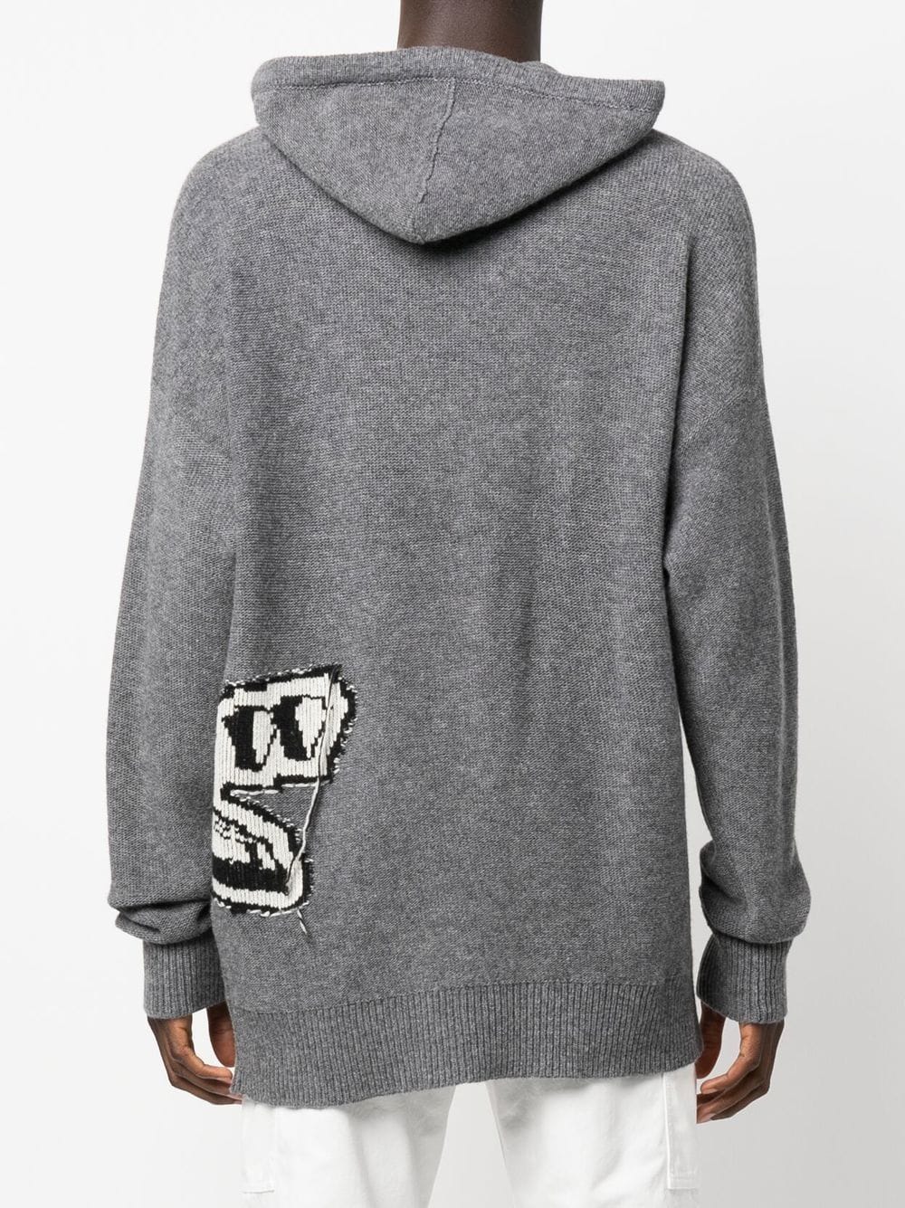 Hooded sweater, urban style, comfort, relaxed look, graphic design