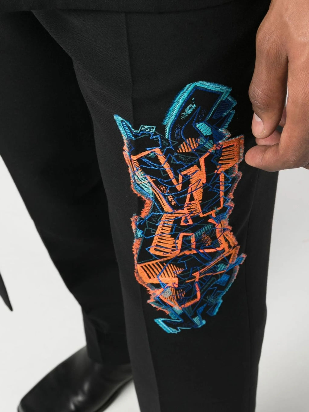 Bild von Erhöhten Geradebeinen Hosen von Off-White für Männer - Saison Frühling-Sommer 2023 - Modellansicht 4