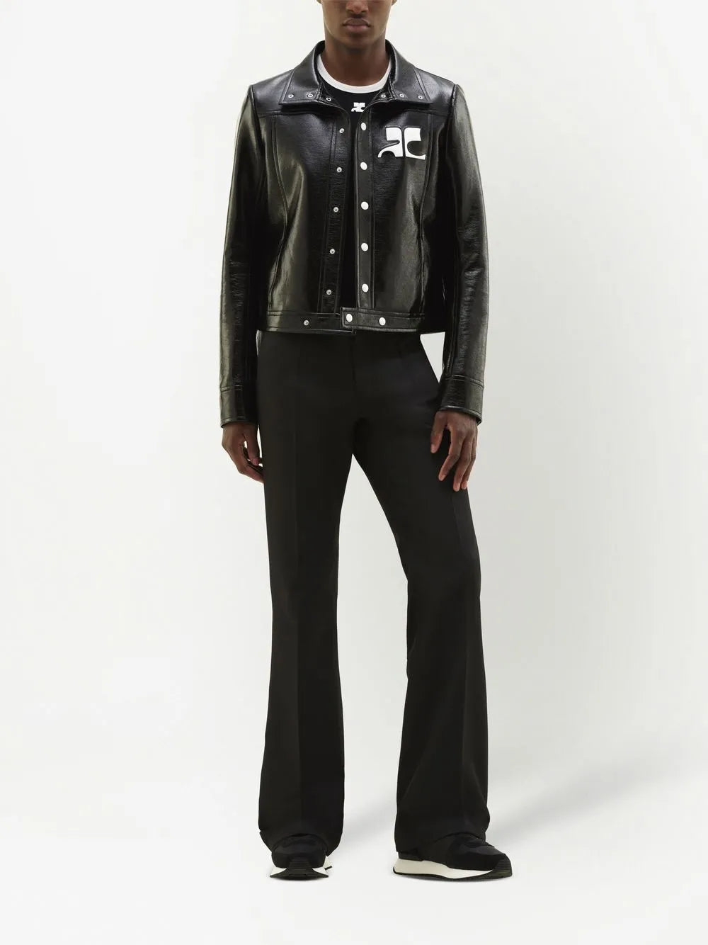 メンズ用クレージュのビニールボンバージャケットの画像 - 2024年春夏シーズン - 後面ビュー