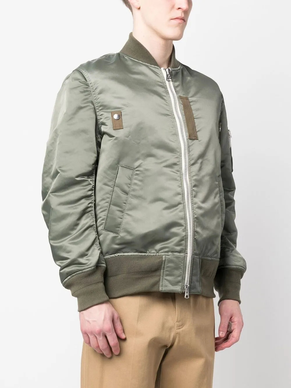 ナイロンサージボンバージャケット - Sacai - メンズ | WE IN STYLE ナイロンサージボンバージャケット - Sacai - メンズ | WE IN STYLE