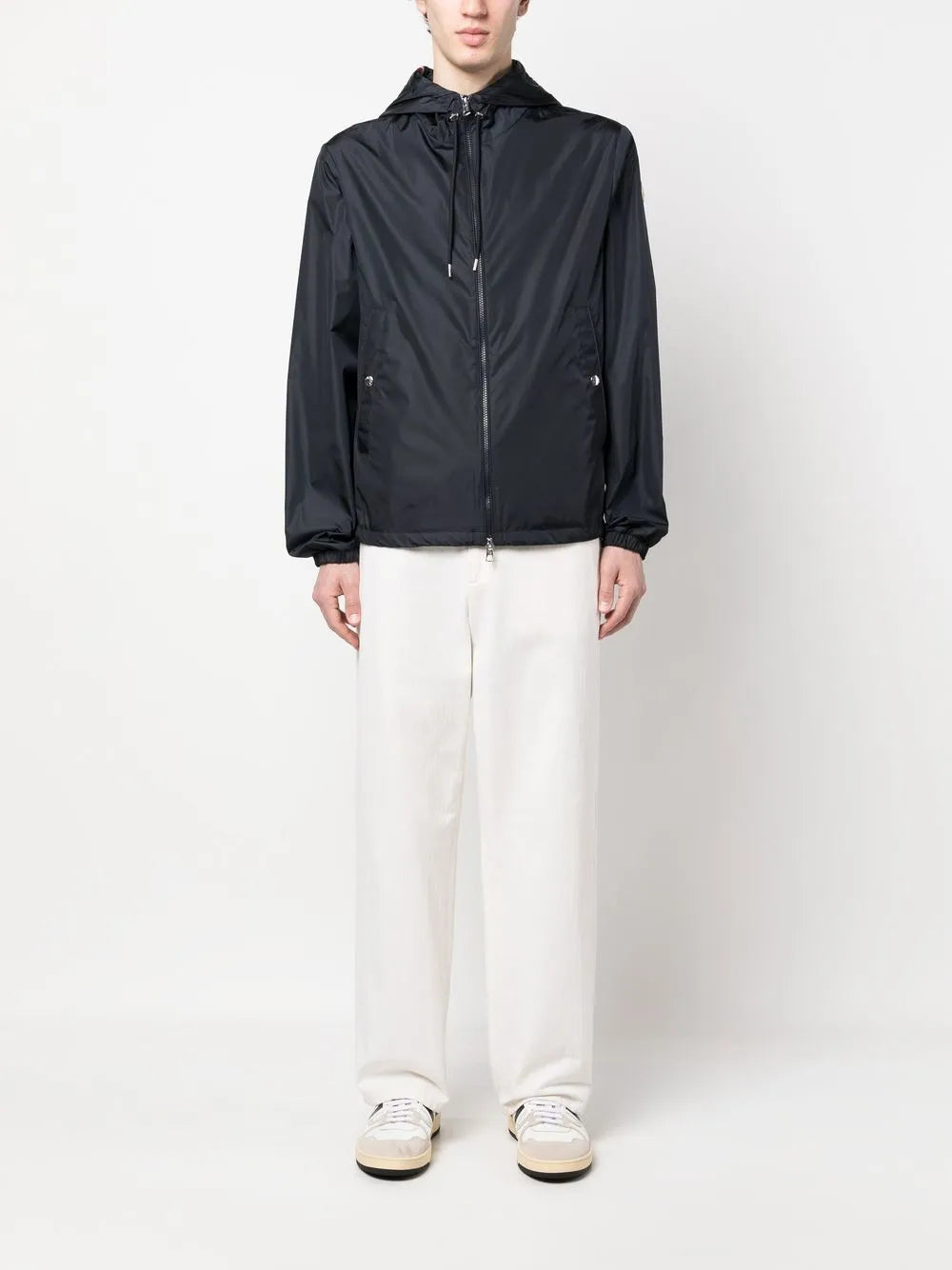 ナイロンウィンドブレーカー