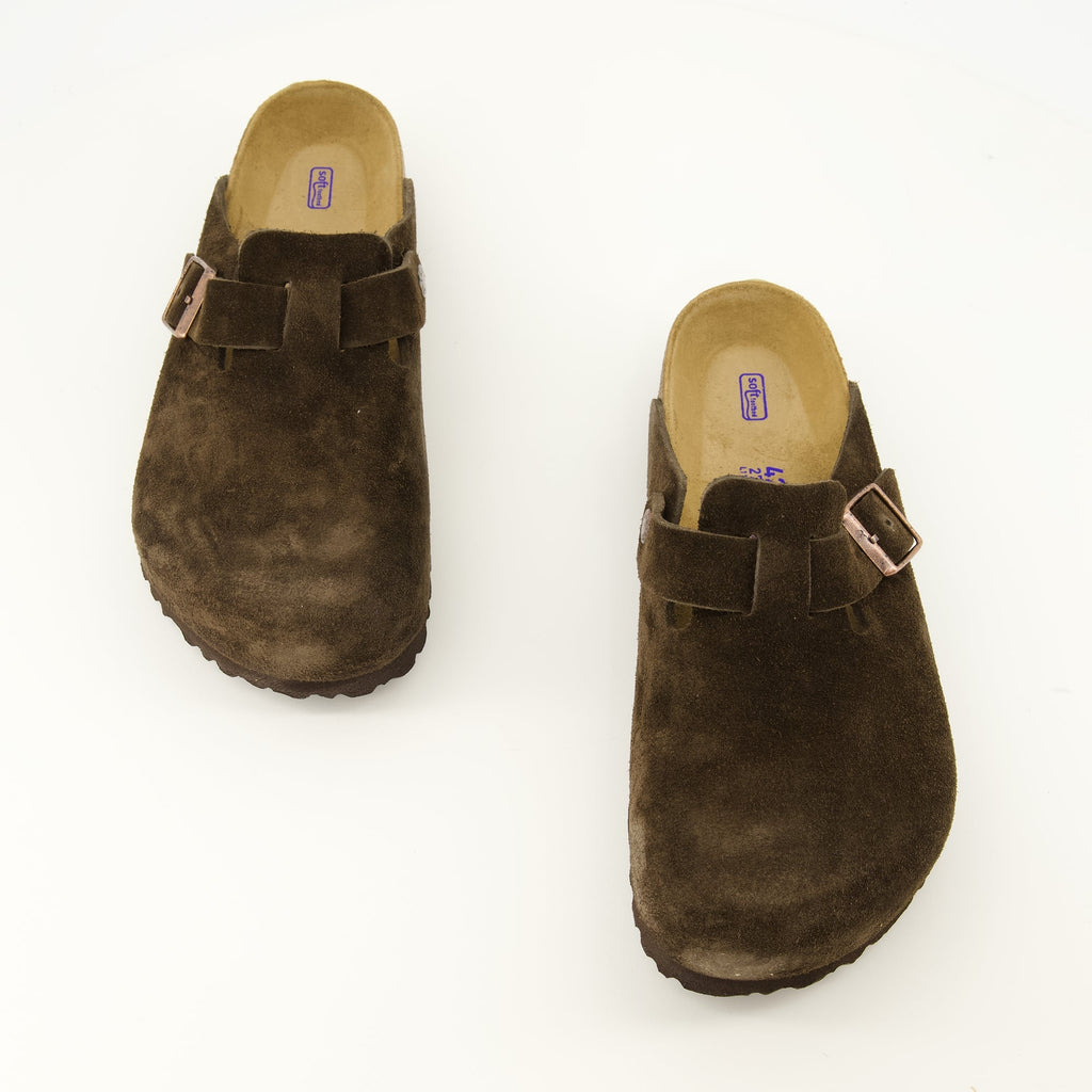 Clog Boston em camurça castanha