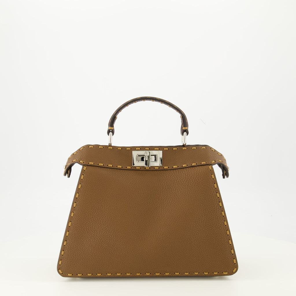 Immagine della borsa Peekaboo ISeeU di Fendi per donne - Stagione Autunno-Inverno 2025 - Vista posteriore