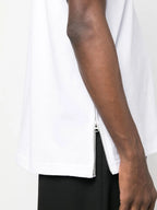 ジップディテール付きホワイトTシャツ