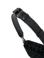 발렌티노 가라바니의 미니 로코 백 (남성) 이미지 - 2023 봄-여름 시즌 - 세부 사항 보기 7