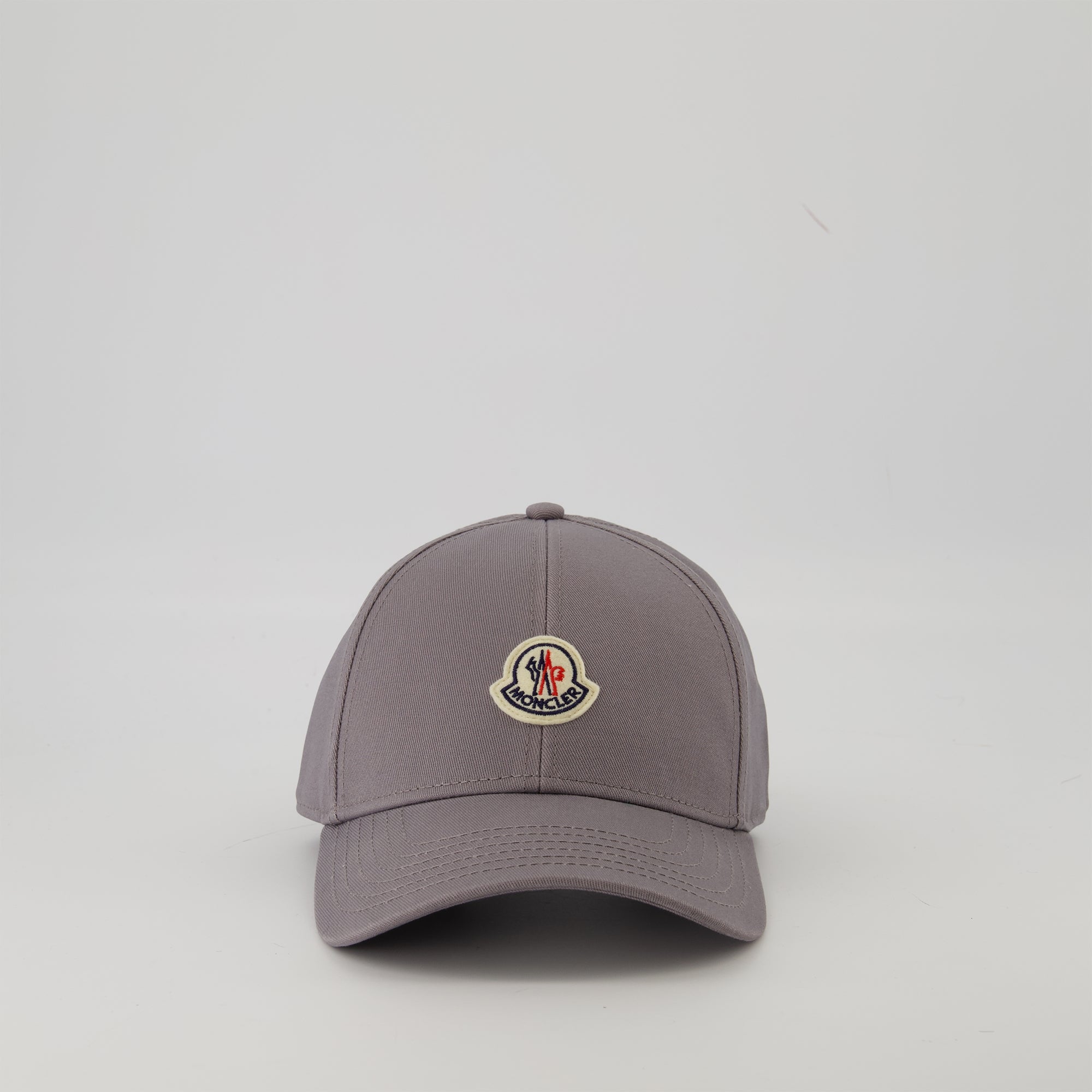 Image of Moncler Logo Grey Cap by Moncler for Men - Season Autumn-Winter 2025 - Front View