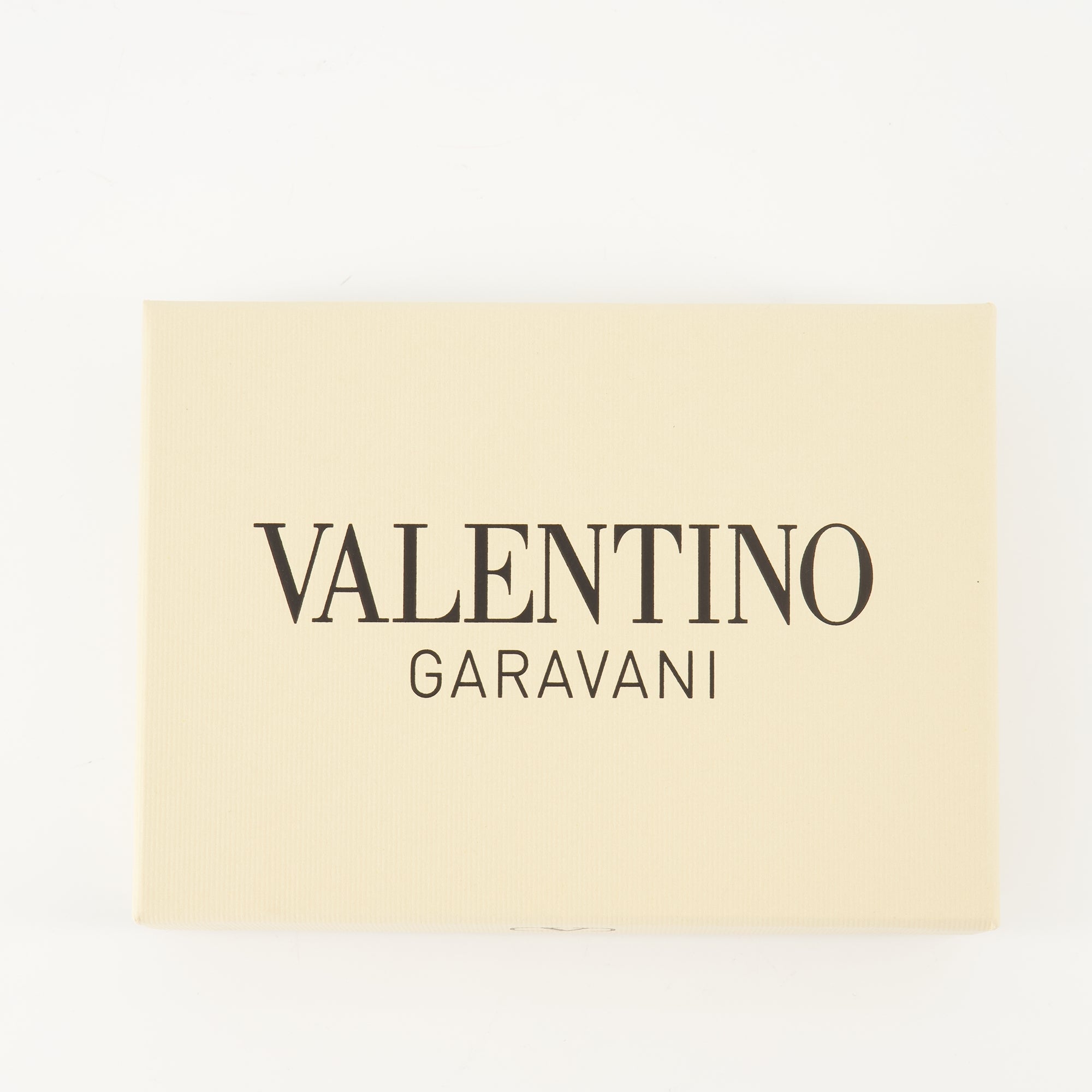 Vlogo Card Holder, Valentino Garavani accessories, black leather wallet, grained leather card holder, zippered wallet