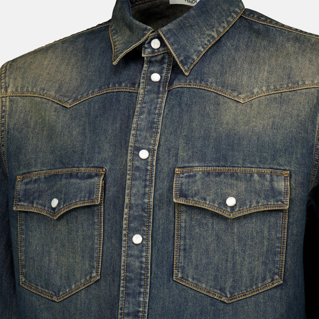 Chemise en denim bleu délavé